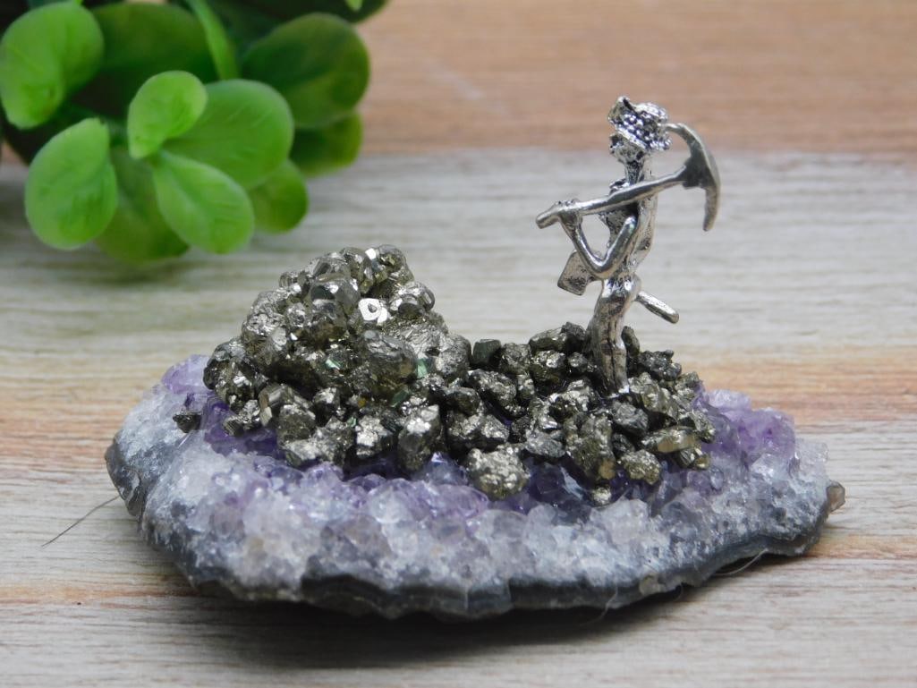 PYRITE MINER ON AMETHYST ROCK STONE LAPIDARY SPECIMEN: WELCOME TO HATMAN AUCTIONS! SPECIAL NOTICE: Please see photos for measurements and descriptions. ***Yes, we have in house shipping with MANY REPEAT CUSTOMERS because of our streamlined service.