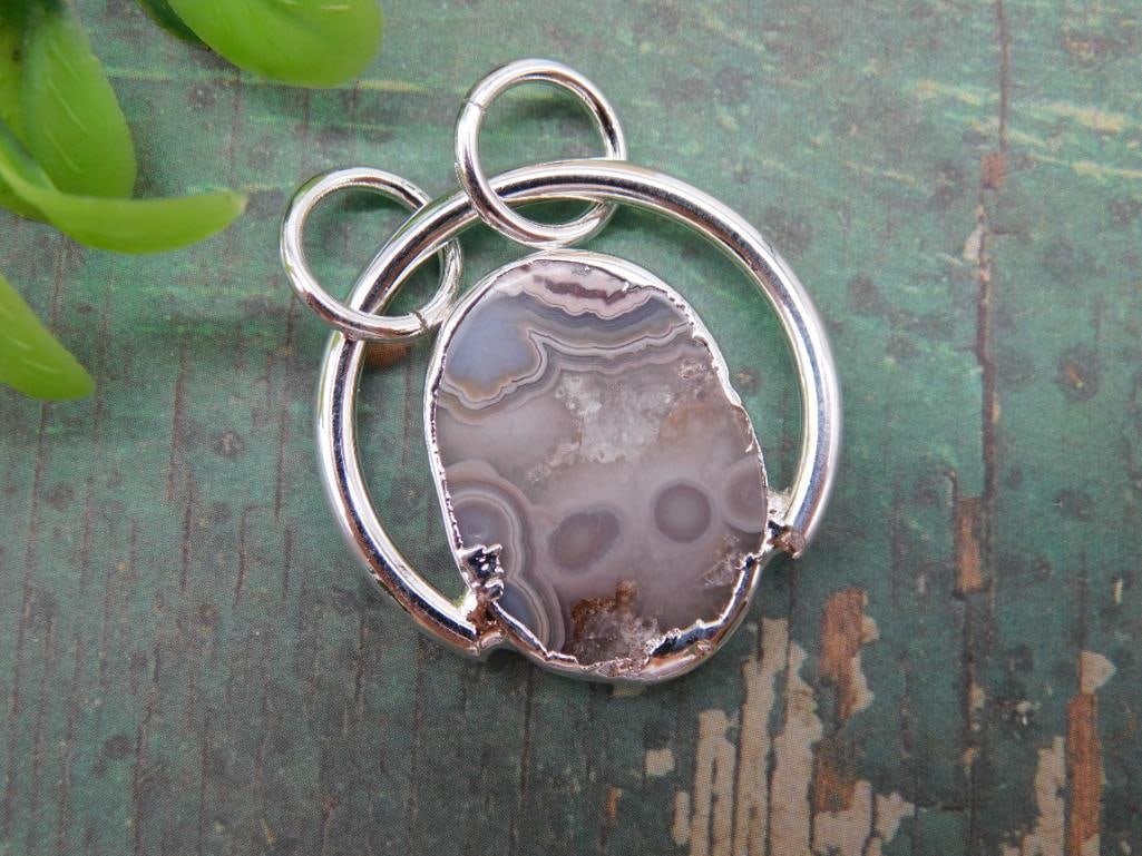 LAGUNA LACE PENDANT ROCK STONE LAPIDARY SPECIMEN (1 of 2)