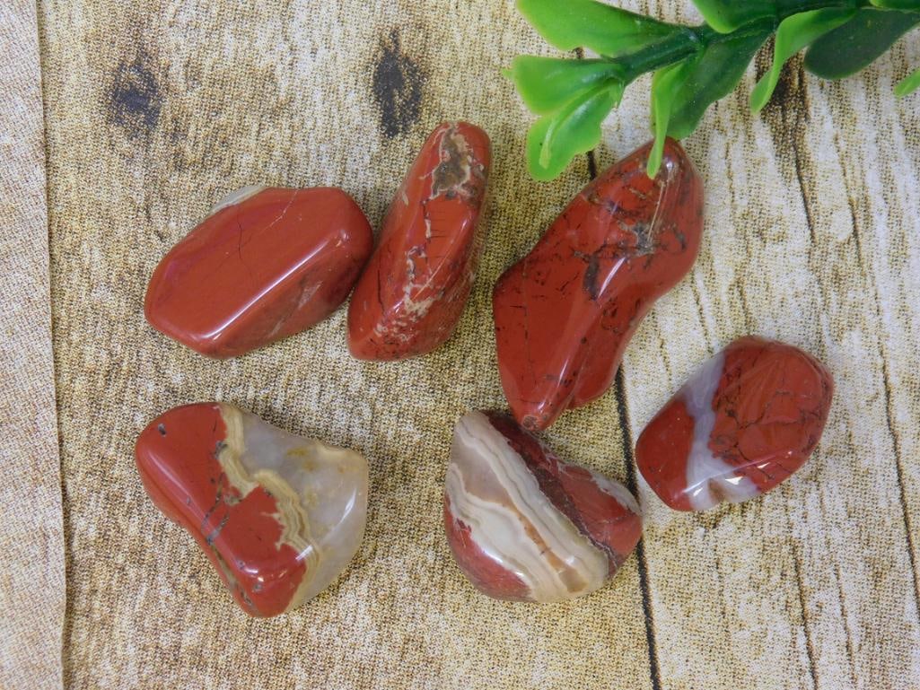 RED JASPER ROCK STONE LAPIDARY SPECIMEN: WELCOME TO HATMAN AUCTIONS! SPECIAL NOTICE: Please see photos for measurements and descriptions. ***Yes, we have in house shipping with MANY REPEAT CUSTOMERS because of our streamlined service. ****We