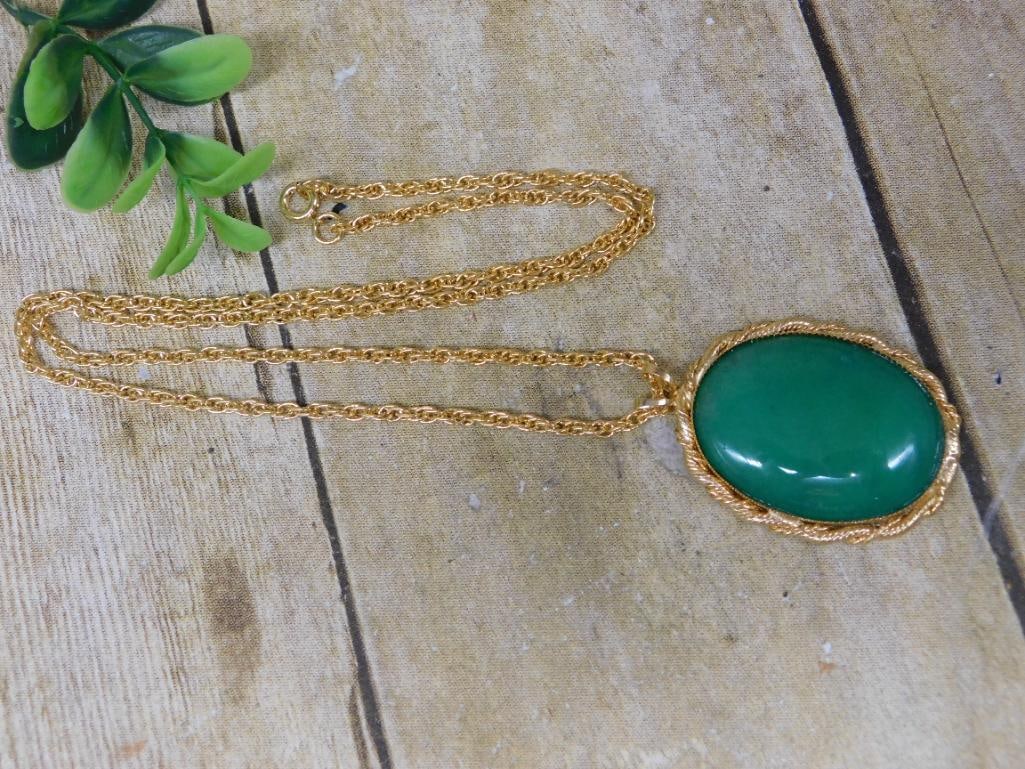 AVENTURINE NECKLACE ROCK STONE LAPIDARY SPECIMEN: WELCOME TO HATMAN AUCTIONS! SPECIAL NOTICE: Please see photos for measurements and descriptions. ***Yes, we have in house shipping with MANY REPEAT CUSTOMERS because of our streamlined service.