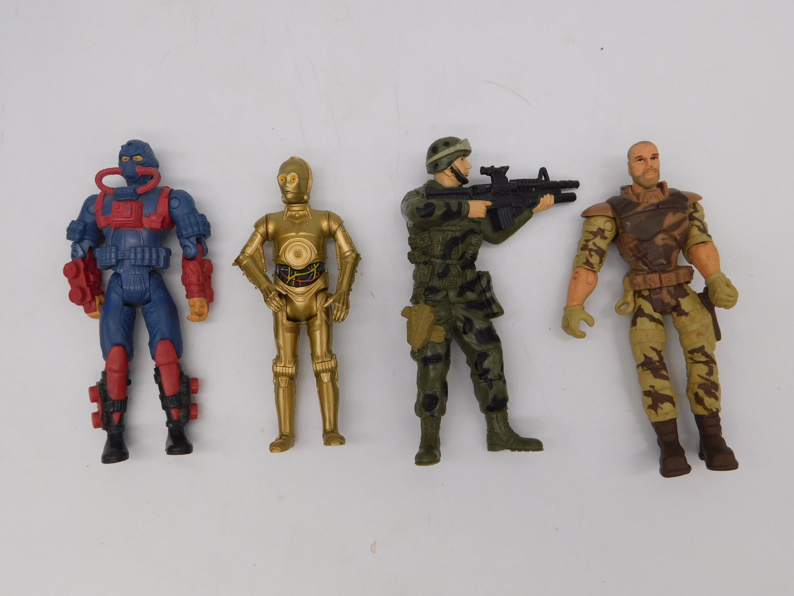 Vintage Antique 1980s Action Figure Lot Droid Soldier Warrior Collectible: Vintage Antique 1980s Action Figure Lot Droid Soldier Warrior Collectible features four diverse character figures spanning sci-fi, military, and fantasy themes. This collectible lot showcases the gold