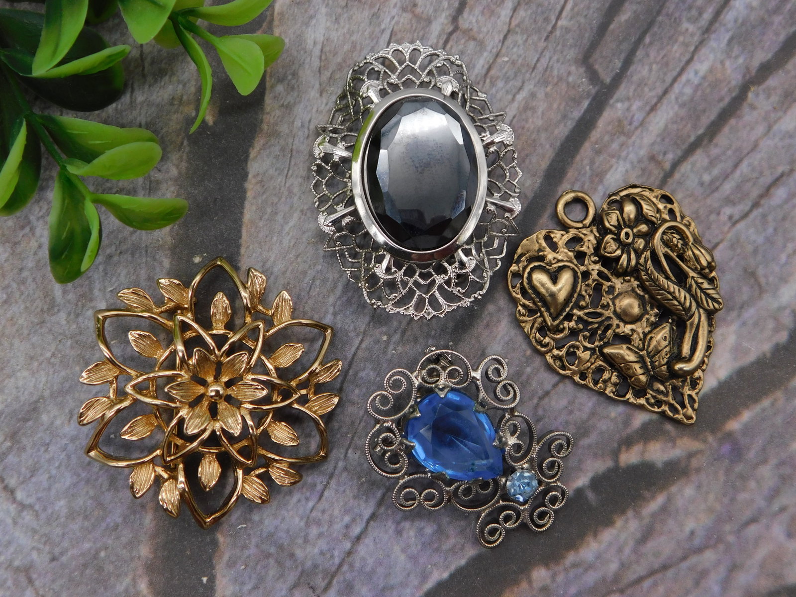 Vintage Filigree Pendants Charms Lot Gold Silver Tone Onyx Sapphire Blue Stone: Vintage Filigree Pendants Charms Lot Gold Silver Tone Onyx Sapphire Blue Stone - This curated collection of four ornate vintage pendants showcases exceptional filigree metalwork craftsmanship from the