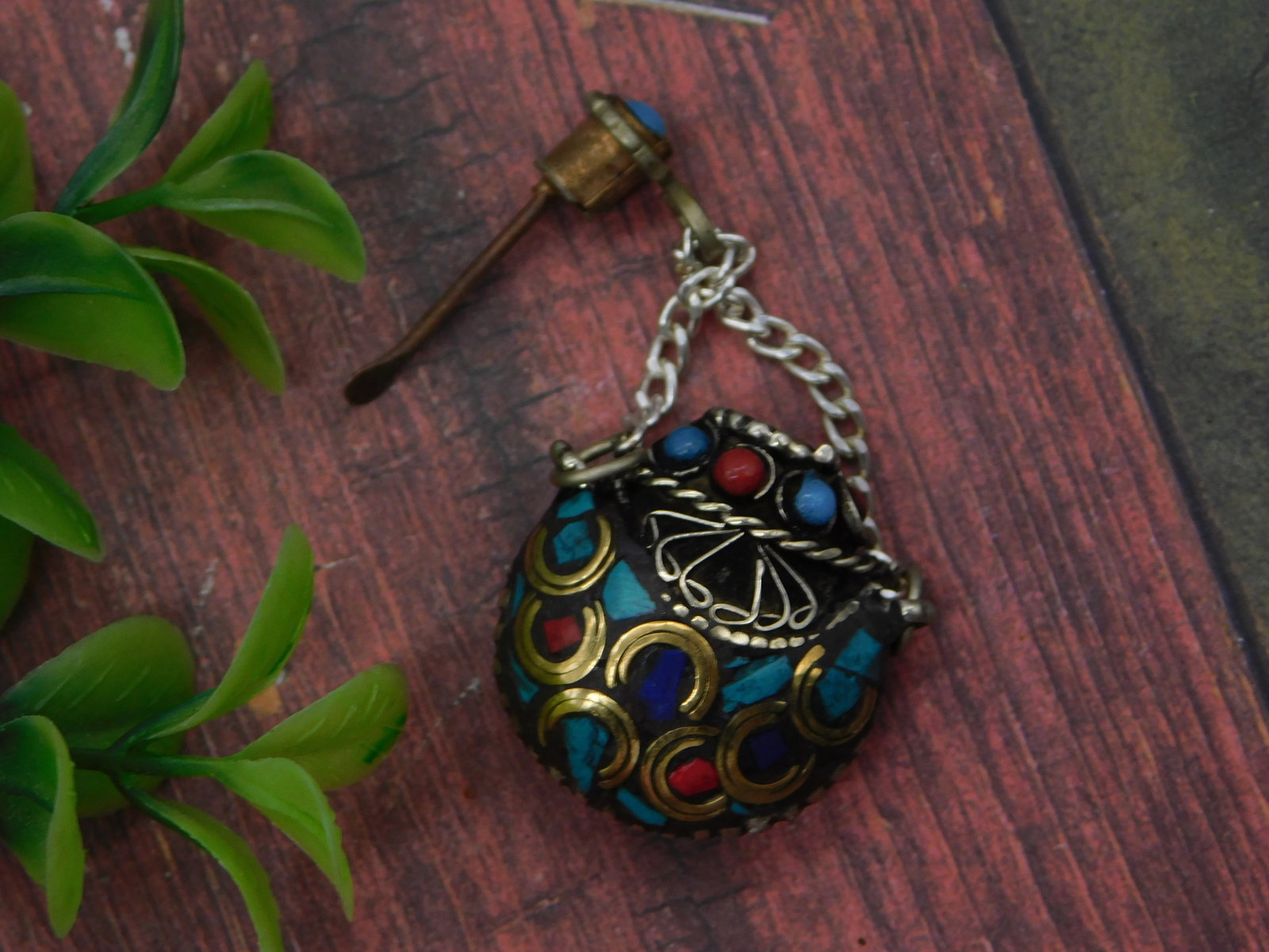 Vintage Antique Enamel Teardrop Pendant Charm Gold Blue Red Black Jewelry: Vintage Antique Enamel Teardrop Pendant Charm Gold Blue Red Black Jewelry - This exquisite vintage charm exemplifies early 20th-century jewelry craftsmanship with its striking enamel work and ornament