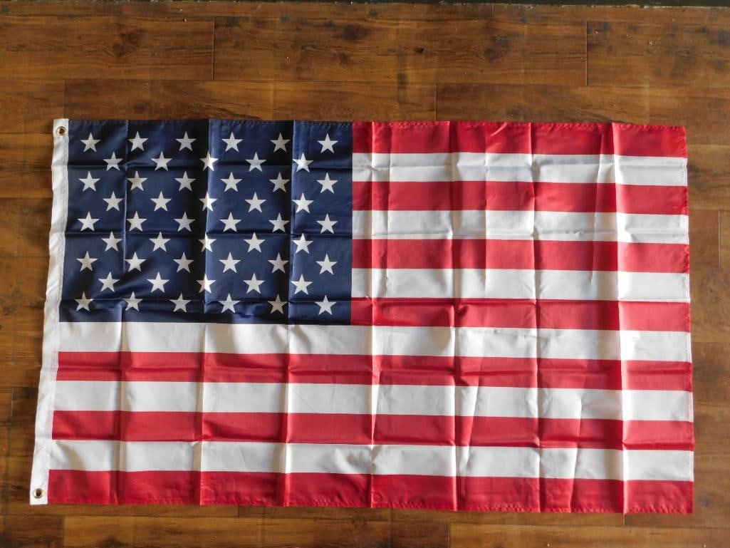 AMERICAN FLAG: AMERICAN FLAG - Authentic estate find offered in our online auction. Perfect for collectors, resellers, and enthusiasts of vintage, antiques, minerals, rocks, crystals, jewelry, and rare unique