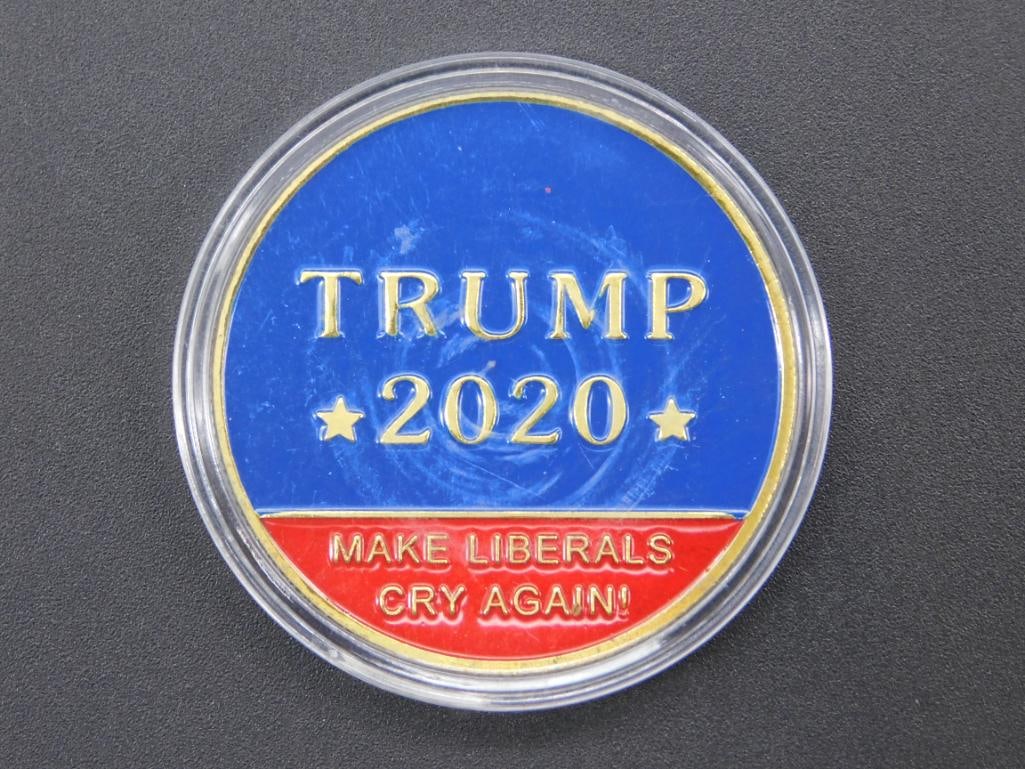 2020 KEEP AMERICA GREAT COLORED DONALD TRUMP COIN (1 of 2)