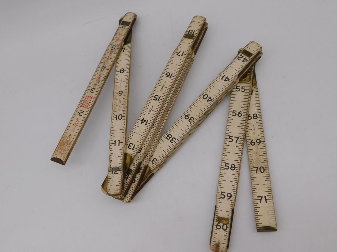 Vintage Wooden Folding Carpenter's Ruler (1 of 2)