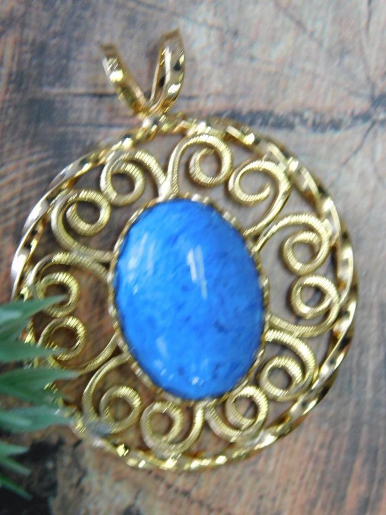 TURQUOISE PENDANT ROCK STONE LAPIDARY SPECIMEN: TURQUOISE PENDANT ROCK STONE LAPIDARY SPECIMEN