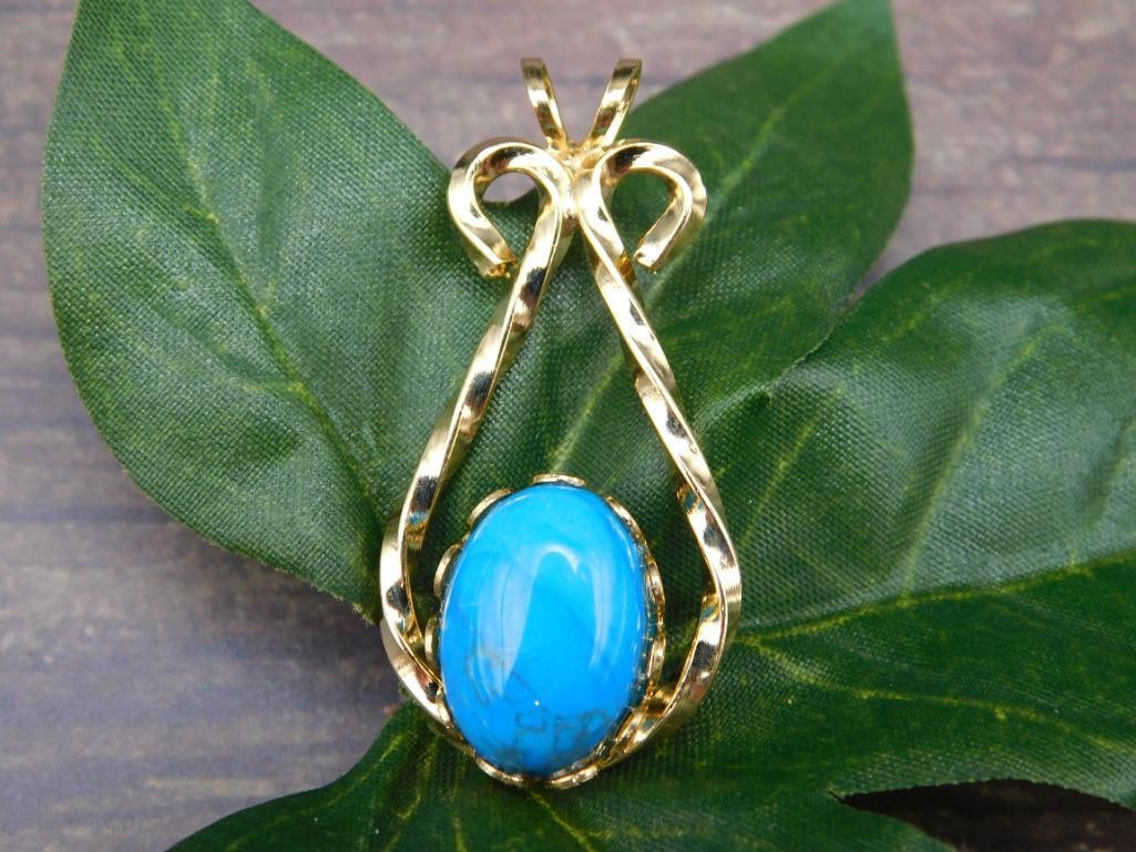 TURQUOISE PENDANT ROCK STONE LAPIDARY SPECIMEN: TURQUOISE PENDANT ROCK STONE LAPIDARY SPECIMEN