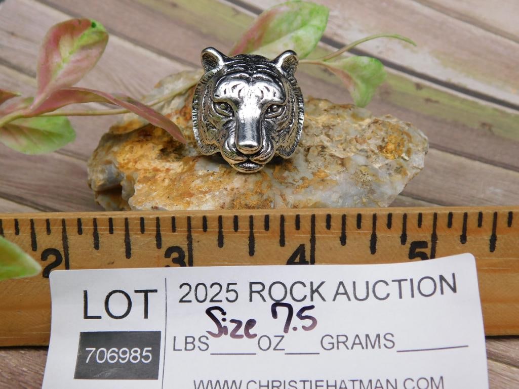 Silver-Toned Tiger Head Ring Size 7.5 - 3