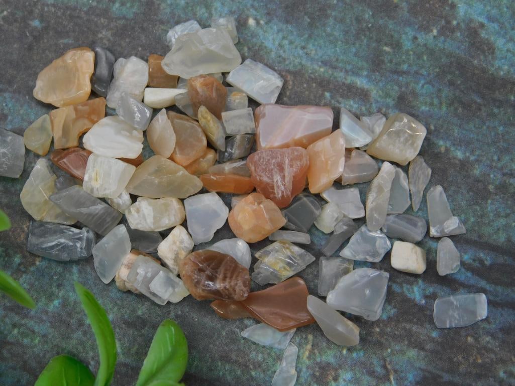 12 Grams of Rainbow Moonstone Gemstones (1 of 4)