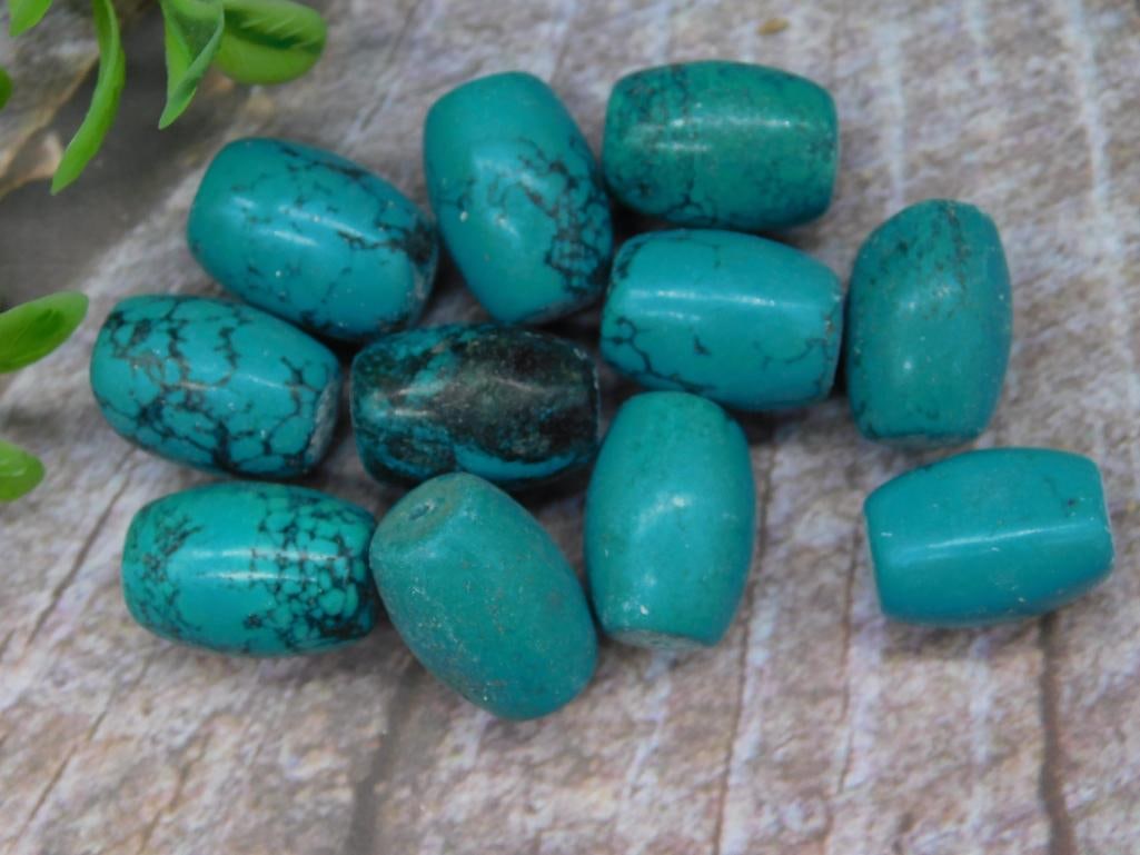 Set of 10 Turquoise-Colored Stone Beads: Set of 10 Turquoise-Colored Stone Beads