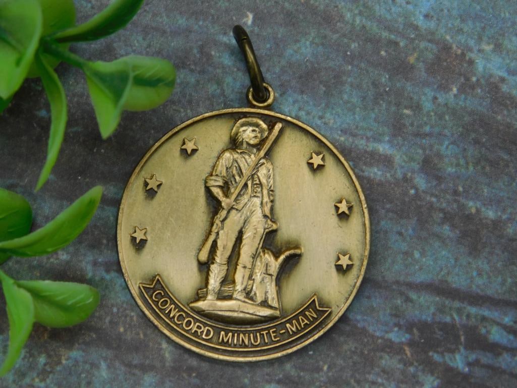 Bronze Concord Minute-Man Bicentennial Medal: Bronze Concord Minute-Man Bicentennial Medal