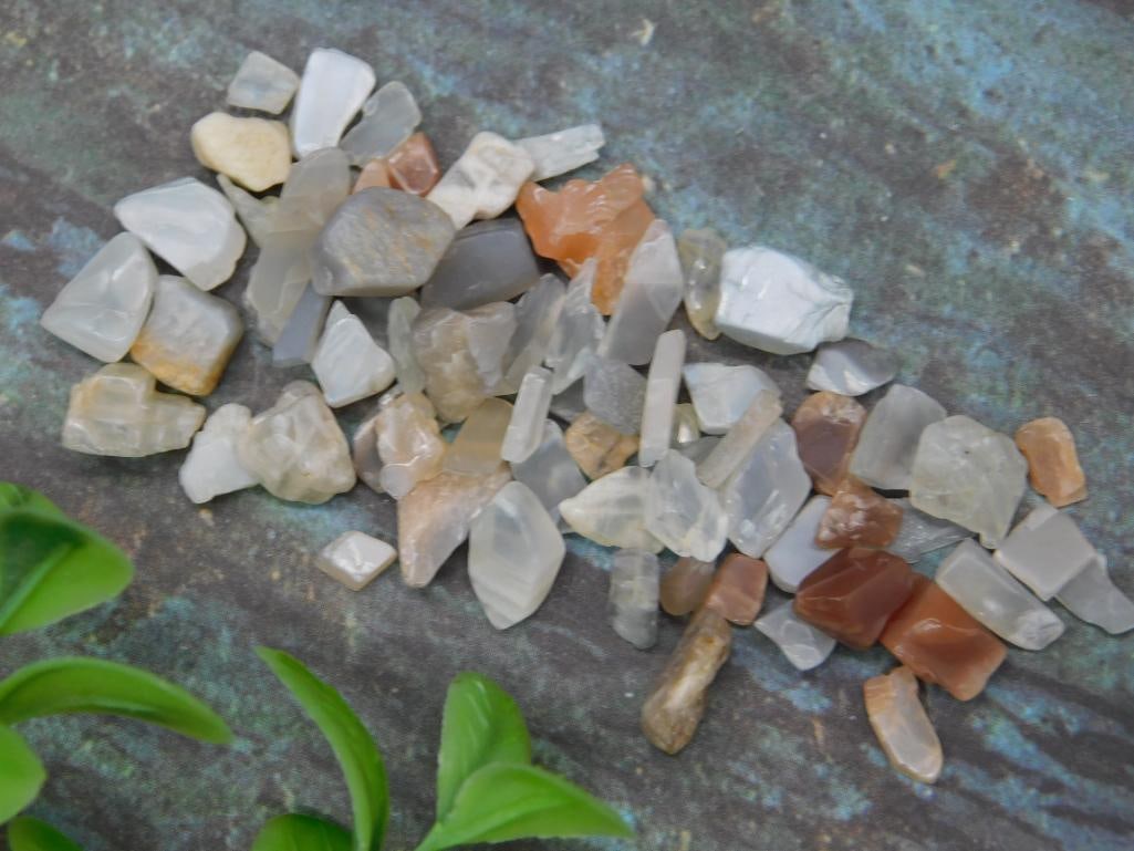 12 Grams of Rainbow Moonstone Gemstones (1 of 4)