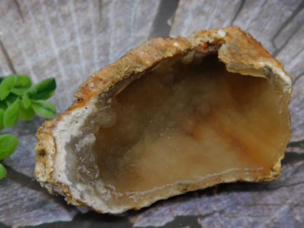 Geode Rock Stone Lapidary Specimen with Crystal Interior 175 Grams: Geode Rock Stone Lapidary Specimen with Crystal Interior 175 Grams