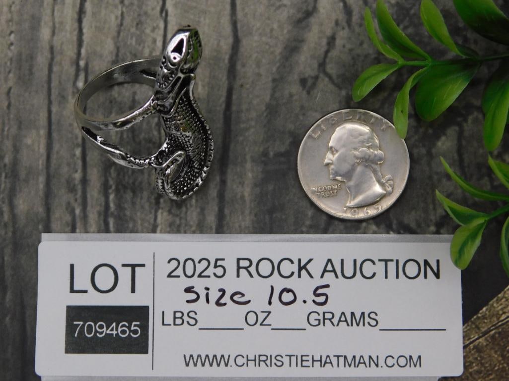 Silver-Toned Gecko Adjustable Ring Size 10.5