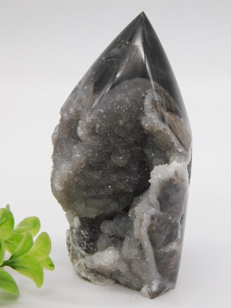 SPHALERITE FLAME ROCK STONE LAPIDARY SPECIMEN: SPHALERITE FLAME ROCK STONE LAPIDARY SPECIMEN — Part of our Discover Antique Alley, Crystals and Gems auction at HATMAN'S Auctions! Please see photos for measurements and condition. YES, we have