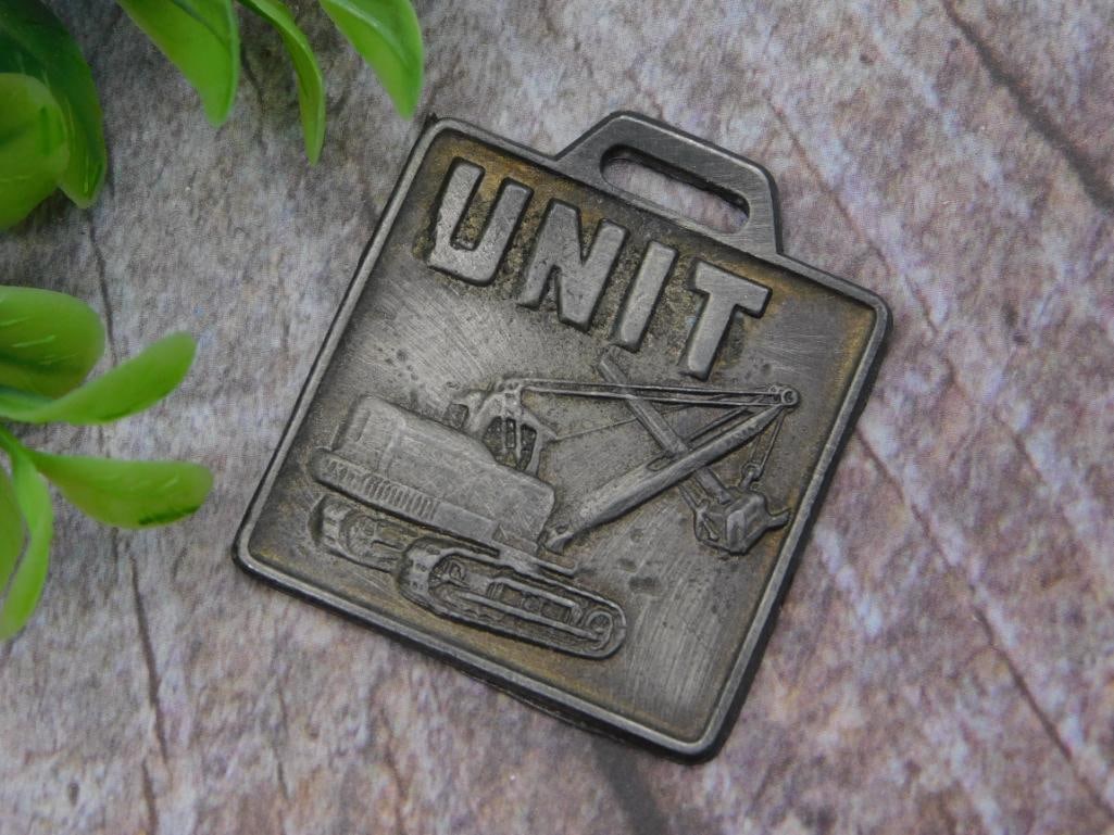 VINTAGE UNIT CRANE AND SHOVEL CORP POCKET WATCH FOB VINTAGE ANTIQUE: VINTAGE UNIT CRANE AND SHOVEL CORP POCKET WATCH FOB VINTAGE ANTIQUE — Part of our Discover Antique Alley, Crystals and Gems auction at HATMAN'S Auctions! Please see photos for measurements and
