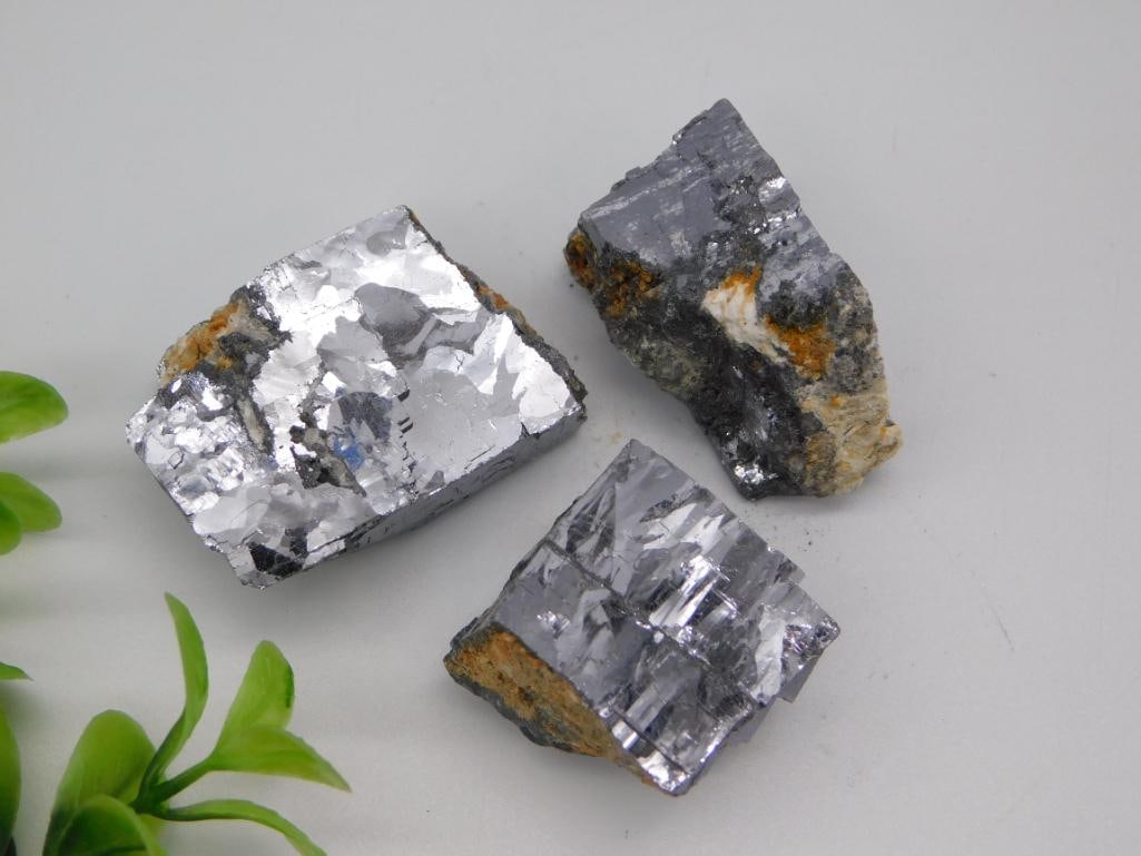 GALENA ROCK STONE LAPIDARY SPECIMEN: GALENA ROCK STONE LAPIDARY SPECIMEN — Part of our Discover Antique Alley, Crystals and Gems auction at HATMAN'S Auctions! Please see photos for measurements and condition. YES, we have in-house