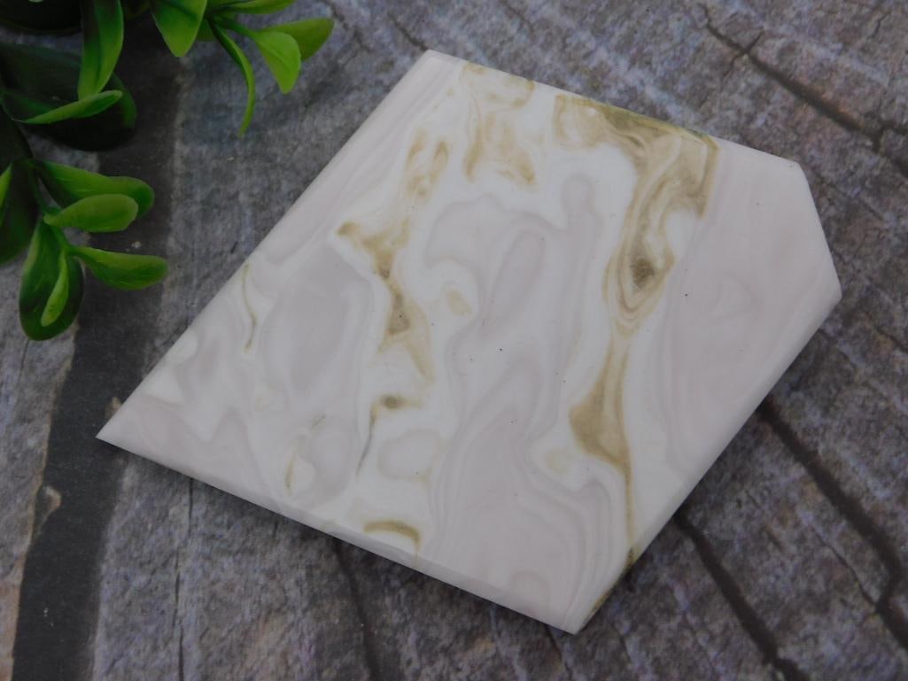 MARBLE GEOMETRIC ROCK STONE LAPIDARY SPECIMEN: MARBLE GEOMETRIC ROCK STONE LAPIDARY SPECIMEN — Part of our Discover Antique Alley, Crystals and Gems auction at HATMAN'S Auctions! Please see photos for measurements and condition. YES, we have in-