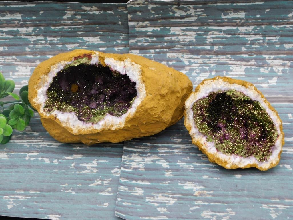 3 POUND GEODES ROCK STONE LAPIDARY SPECIMEN: WELCOME TO HATMAN AUCTIONS! SPECIAL NOTICE: Please see photos for measurements and descriptions. ***Yes, we have in house shipping with MANY REPEAT CUSTOMERS because of our streamlined service. ****We