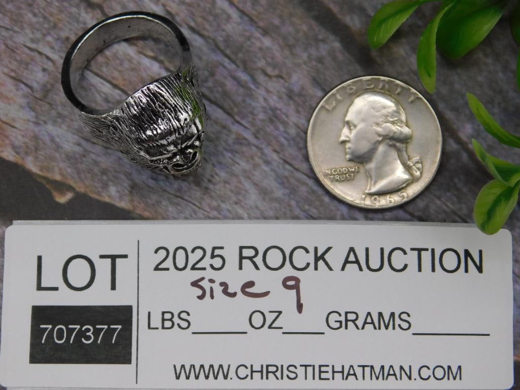Silver-Tone Gorilla Design Ring Size 9 - 2