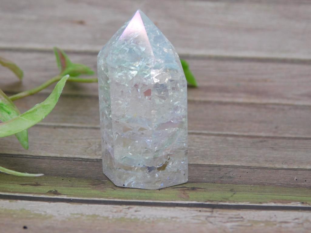 Aura Quartz Tower with Iridescent Finish 30g: Aura Quartz Tower with Iridescent Finish 30g