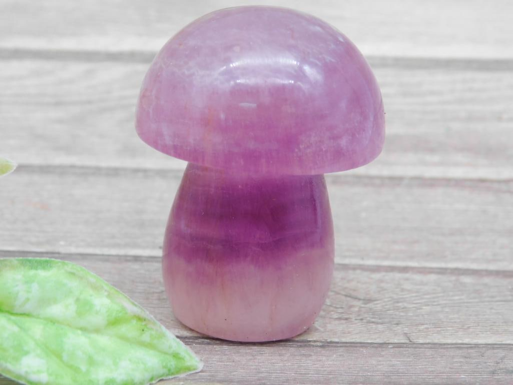 Purple Stone Mushroom Sculpture with Polished Finish: Purple Stone Mushroom Sculpture with Polished Finish