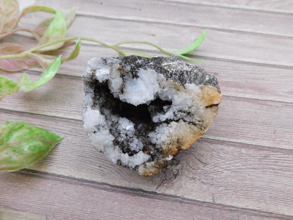 Quartz Druzy Geode Specimen Rock: Quartz Druzy Geode Specimen Rock