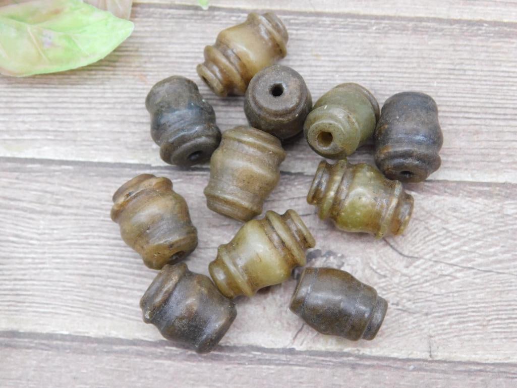 Set of Green Decorative Barrel-Shaped Beads: Set of Green Decorative Barrel-Shaped Beads