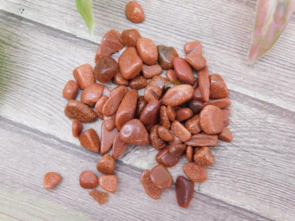 12 Grams of Goldstone Gemstones: 13 Grams of Goldstone Gemstones