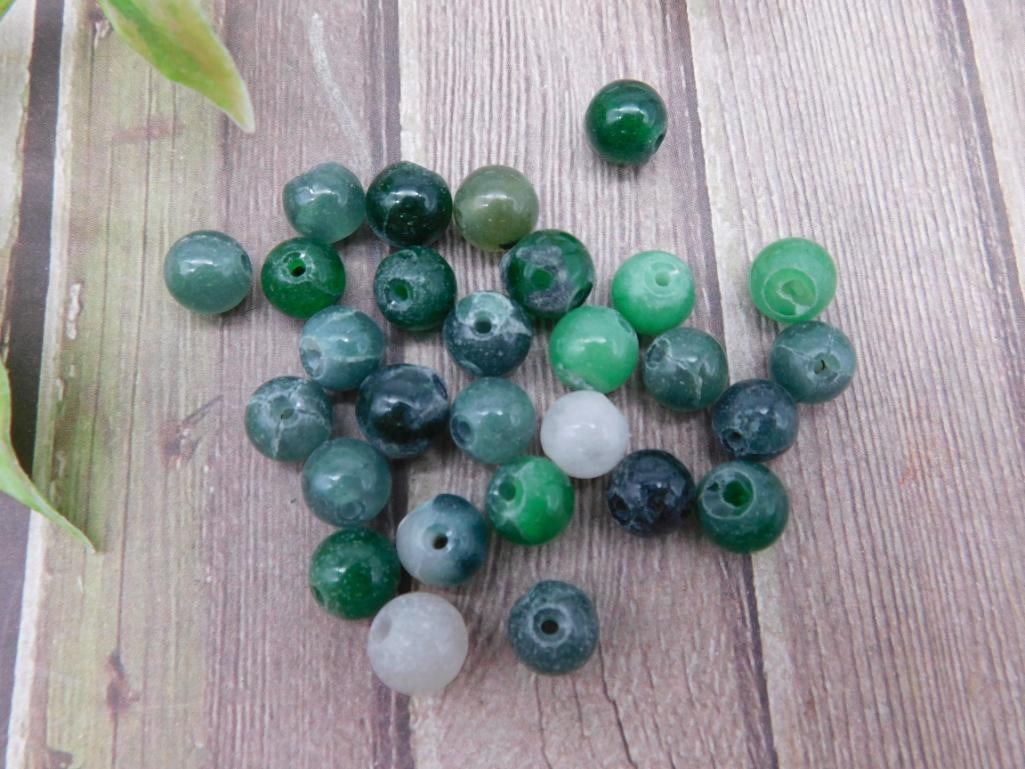 Lot of Mixed Green Stone Beads: Lot of Mixed Green Stone Beads