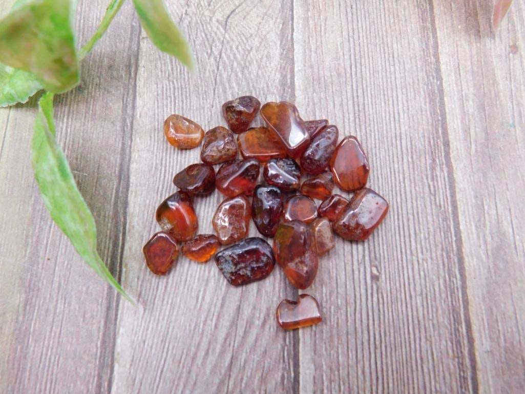 12 Grams of Orange Garnet Gemstones: 13 Grams of Orange Garnet Gemstones