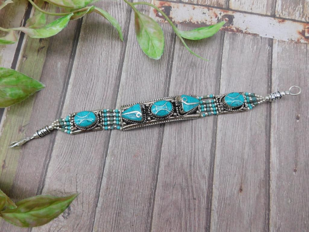 Turquoise and Silver-Tone Beaded Bracelet: Turquoise and Silver-Tone Beaded Bracelet