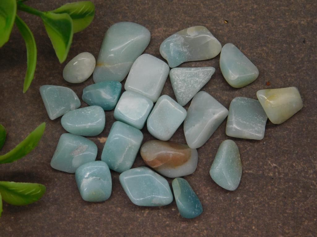 Lot of Mixed Amazonite Gemstones 12 Grams: Lot of Mixed Amazonite Gemstones 12 Grams