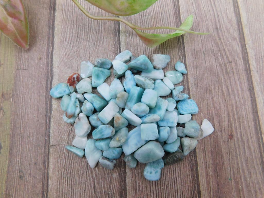 12 Grams of Loose Larimar Gemstones: 13 Grams of Loose Larimar Gemstones