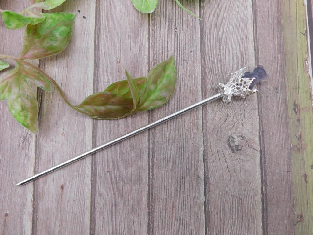 Silver Stick Pin with Dog Figurine Top: Silver Stick Pin with Dog Figurine Top