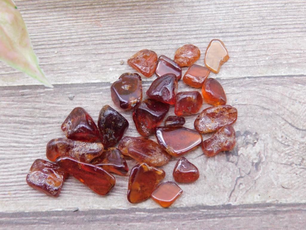12 Grams of Orange Garnet Gemstones: 13 Grams of Orange Garnet Gemstones