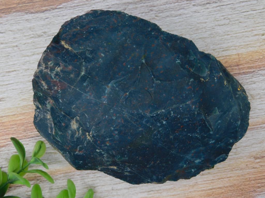 BLOODSTONE ROCK STONE LAPIDARY SPECIMEN: BLOODSTONE ROCK STONE LAPIDARY SPECIMEN