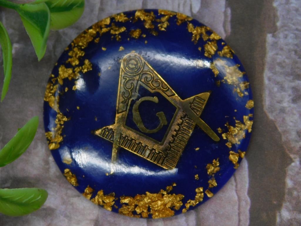 Round Freemason Emblem on Blue Background Cabochon: Round Freemason Emblem on Blue Background Cabochon