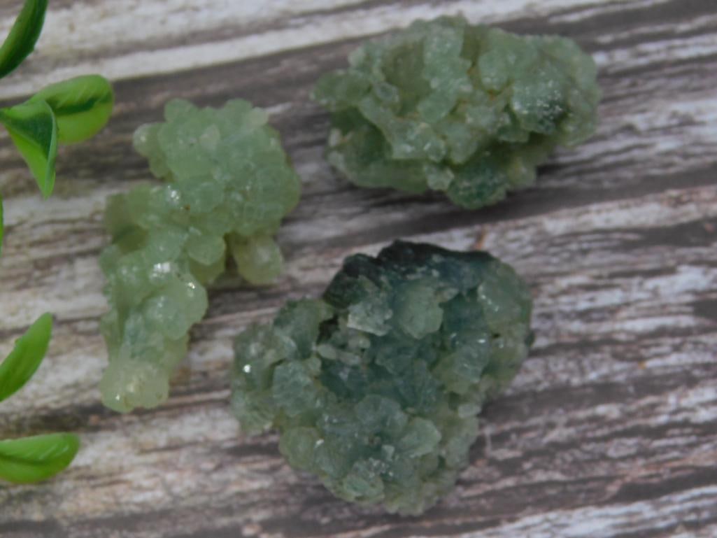 Prehnite Mineral Specimens 31 Grams Total: Prehnite Mineral Specimens 31 Grams Total