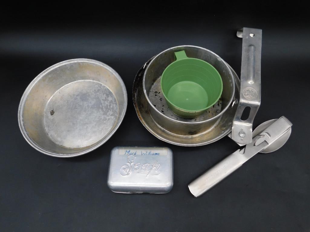 Vintage Boy Scout Mess Kit with Accessories: Vintage Boy Scout Mess Kit with Accessories