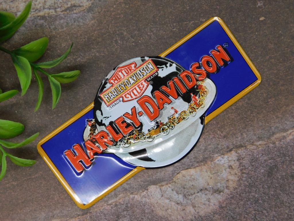 Harley-Davidson Magnet with Logo Graphics: Harley-Davidson Magnet with Logo Graphics