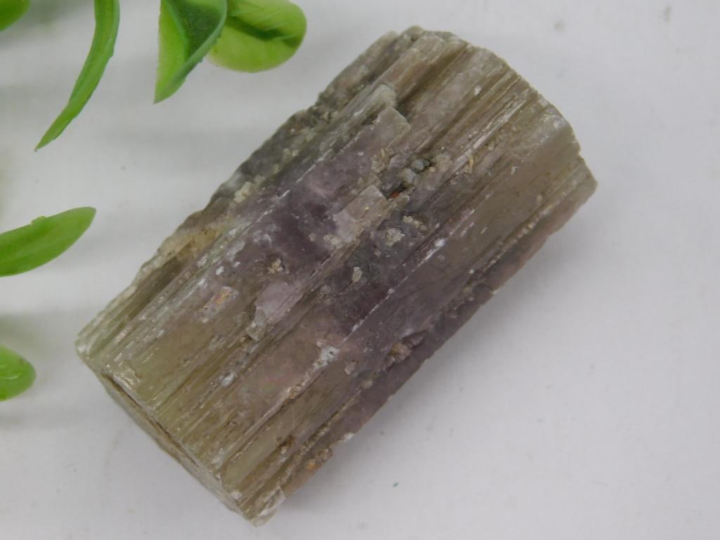 PURPLE ARAGONITE ROCK STONE LAPIDARY SPECIMEN: PURPLE ARAGONITE ROCK STONE LAPIDARY SPECIMEN
