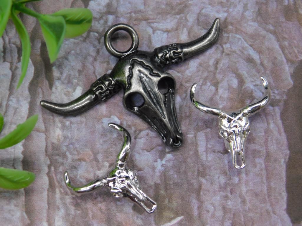 Set of Steer Skull Metal Charms and Pendant: Set of Steer Skull Metal Charms and Pendant