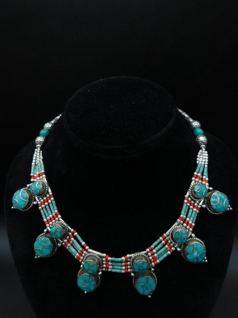 TURQUOISE AND RED CORAL NECKLACE ROCK STONE LAPIDARY SPECIMEN: TURQUOISE AND RED CORAL NECKLACE ROCK STONE LAPIDARY SPECIMEN