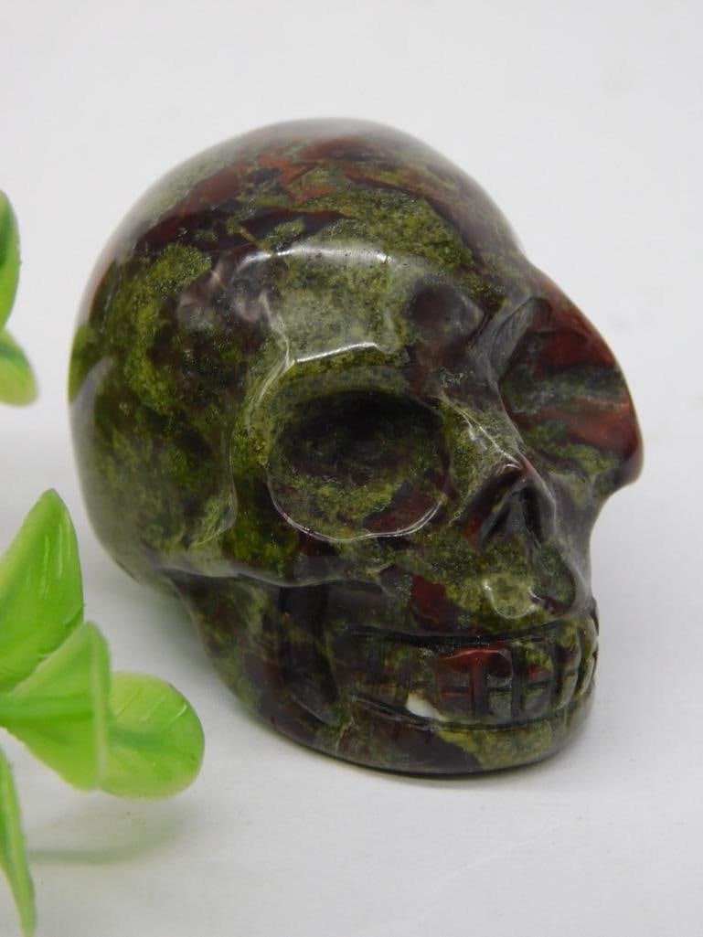 DRAGON BLOODSTONE SKULL ROCK STONE LAPIDARY SPECIMEN: DRAGON BLOODSTONE SKULL ROCK STONE LAPIDARY SPECIMEN