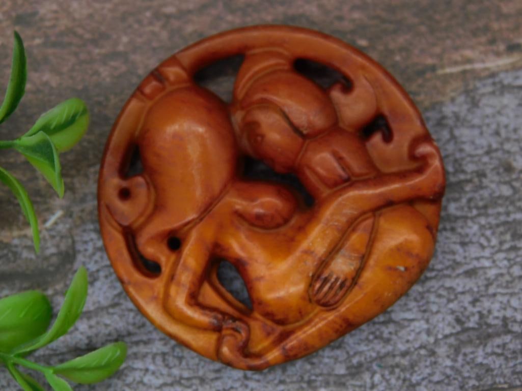 CARVED JADE ROCK STONE LAPIDARY SPECIMEN: CARVED JADE ROCK STONE LAPIDARY SPECIMEN
