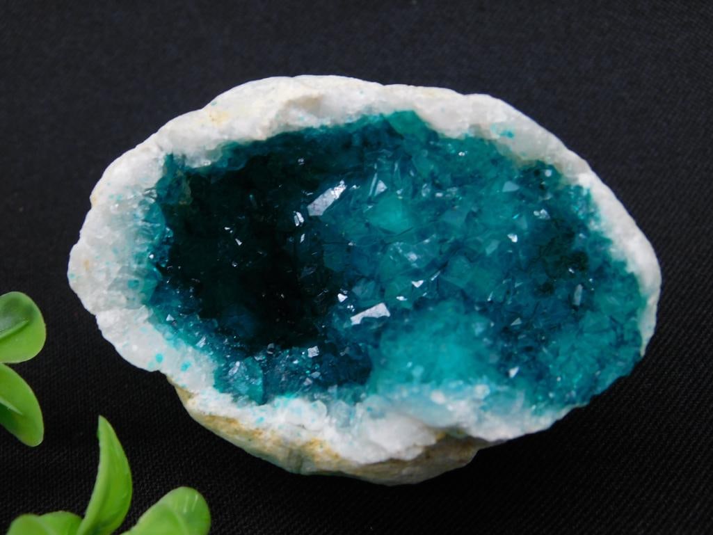 Blue Crystalline Quartz Geode With Open Cavity ROCK STONE LAPIDARY SPECIMEN: Blue Crystalline Quartz Geode With Open Cavity ROCK STONE LAPIDARY SPECIMEN