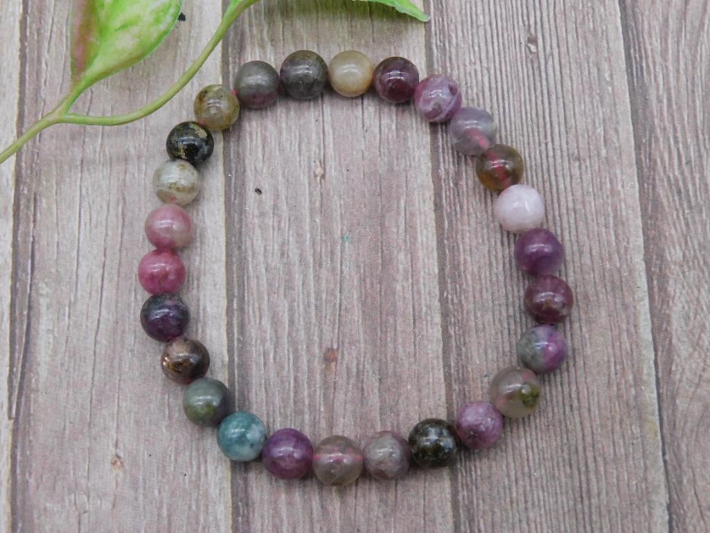 Adjustable Beaded Bracelet with Multicolored Gemstones: Adjustable Beaded Bracelet with Multicolored Gemstones