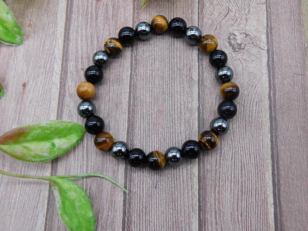 Tiger Eye Black Onyx and Hematite Bead Bracelet: Tiger Eye Black Onyx and Hematite Bead Bracelet